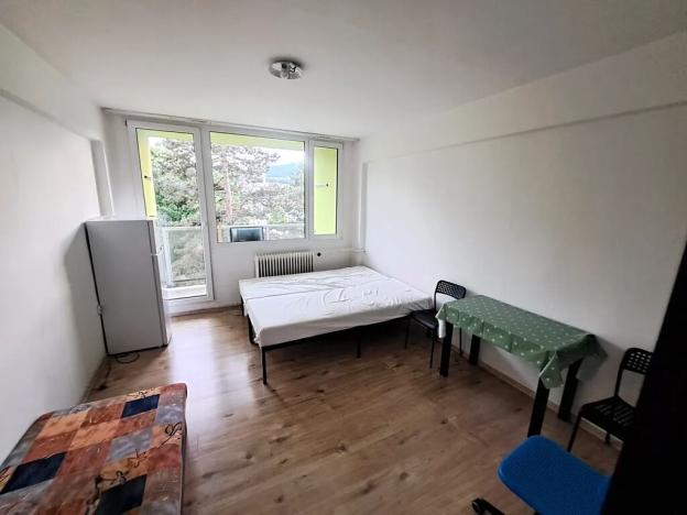 Pronájem bytu 1+kk, Praha - Radotín, Vrážská, 28 m2