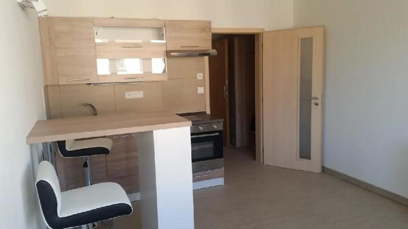 Pronájem bytu 1+kk, Brno, Poděbradova, 28 m2