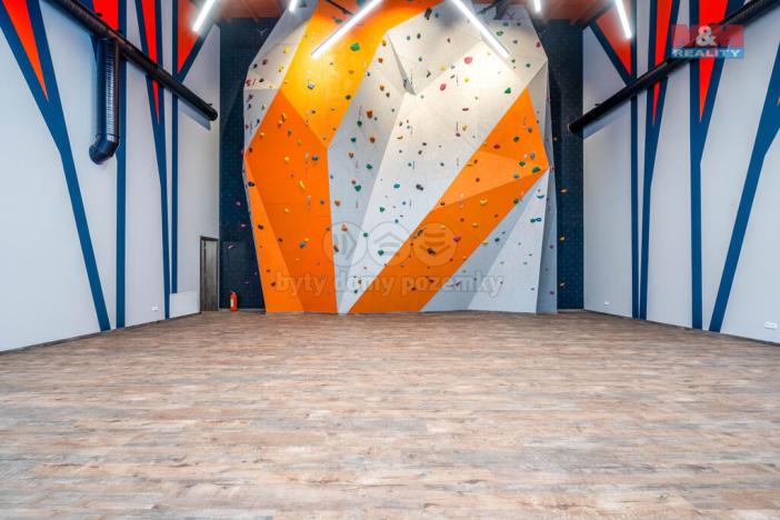 Pronájem obchodního prostoru, Okrouhlo, 1076 m2