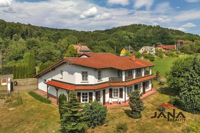 Prodej rodinného domu, Frýdštejn, 332 m2