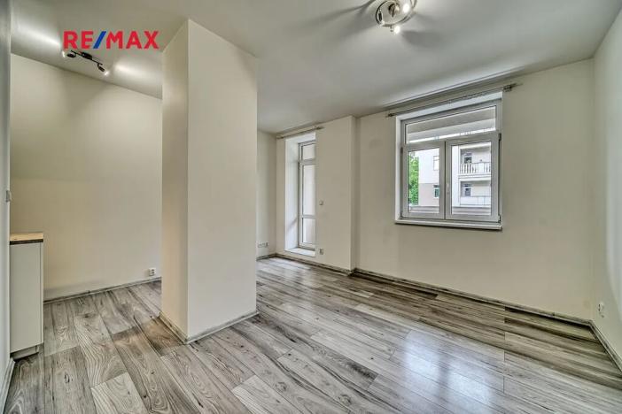 Pronájem bytu 2+kk, Milovice, Slepá, 38 m2