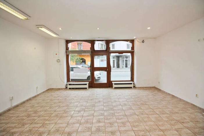 Pronájem obchodního prostoru, Tišnov, Brněnská, 42 m2