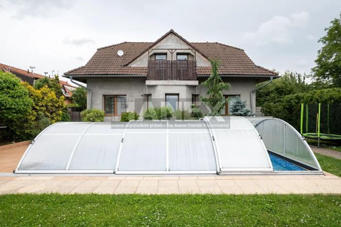 Prodej vícegeneračního domu, Praha - Horní Počernice, Na nové silnici, 394 m2