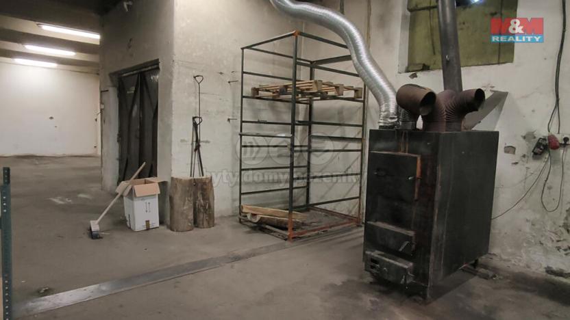 Pronájem výrobních prostor, Orlová - Poruba, Nádražní, 821 m2