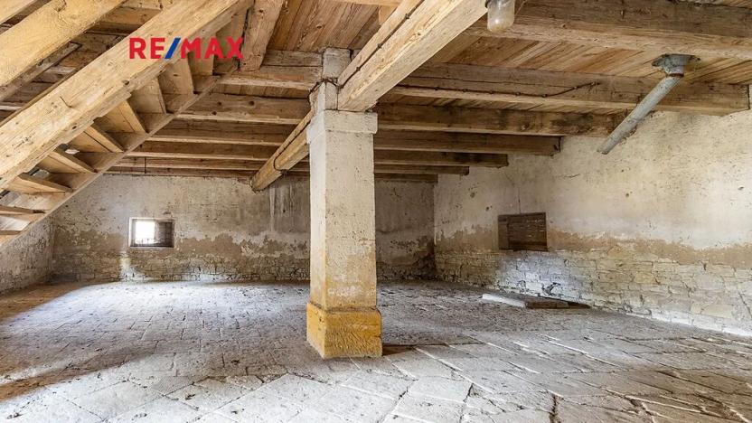 Prodej zemědělské usedlosti, Počedělice, 2500 m2