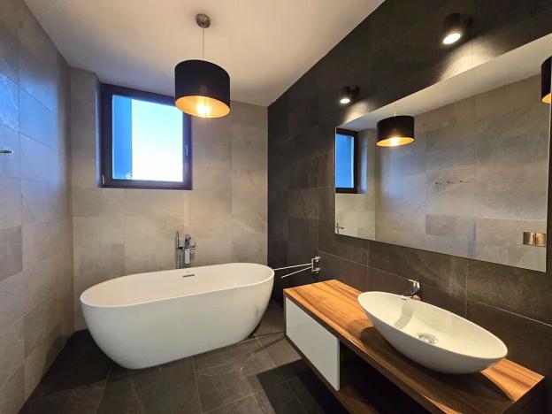 Prodej rodinného domu, Praha - Dolní Měcholupy, U svornosti, 154 m2