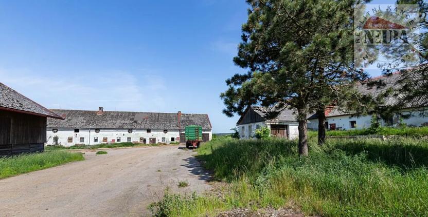 Prodej zemědělského objektu, Okrouhlice, Valečov, 12145 m2