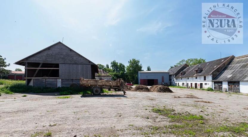 Prodej zemědělského objektu, Okrouhlice, Valečov, 12145 m2