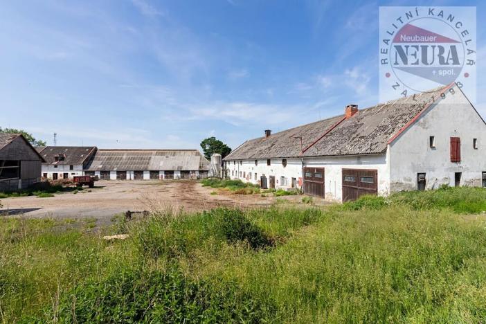 Prodej zemědělského objektu, Okrouhlice, Valečov, 12145 m2