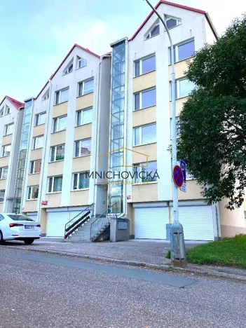 Prodej bytu 3+1, Praha - Újezd nad Lesy, Malešovská, 74 m2