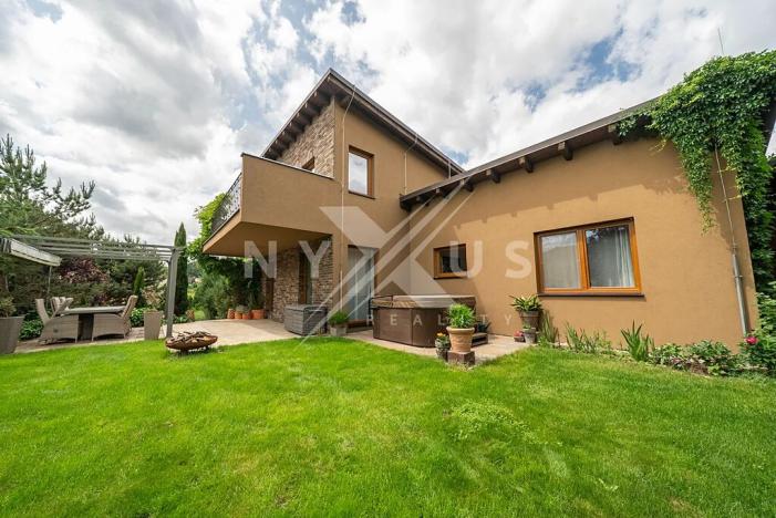 Prodej rodinného domu, Králův Dvůr, Na Vinohradech, 103 m2