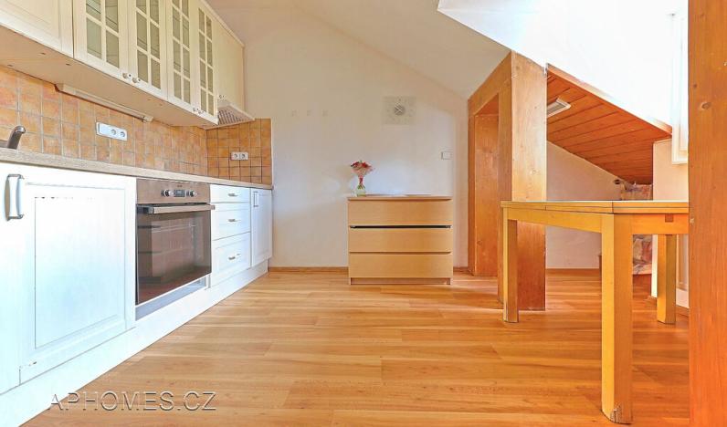 Pronájem bytu 1+1, Praha - Bubeneč, Terronská, 42 m2