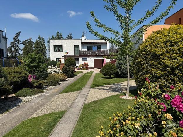Prodej vícegeneračního domu, Praha - Zbraslav, Studniční, 242 m2