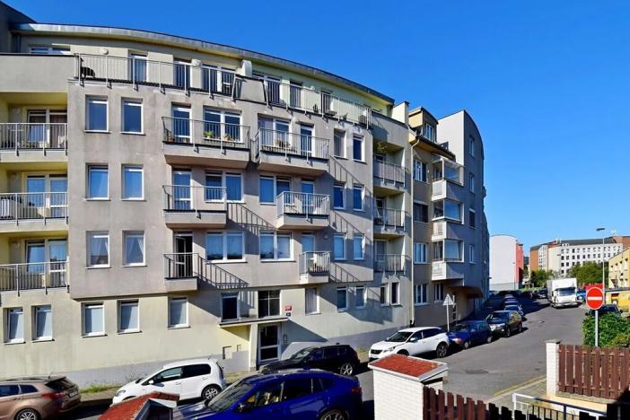 Pronájem bytu 1+kk, Praha - Kunratice, Velké Kunratické, 39 m2