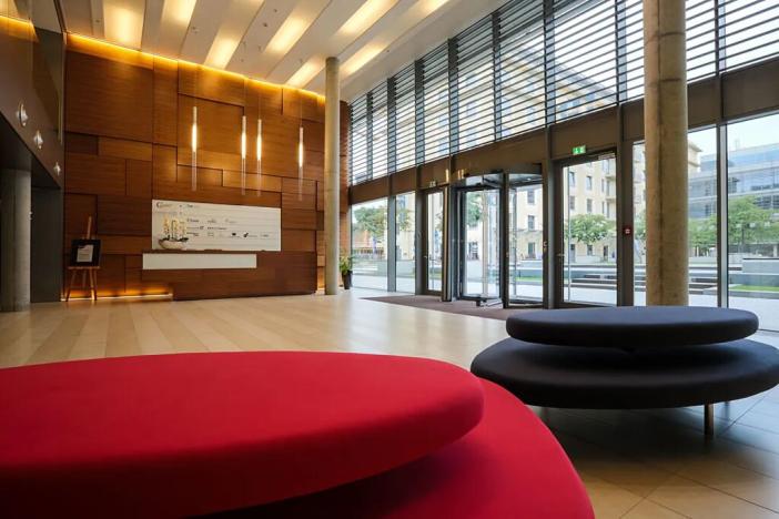 Pronájem kanceláře, Praha - Holešovice, Jankovcova, 564 m2