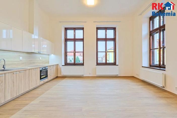 Pronájem bytu 1+kk, Český Brod, nám. Arnošta z Pardubic, 39 m2