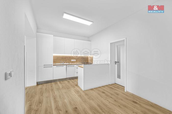 Prodej bytu 3+1, Hradec Králové - Kukleny, Pražská třída, 91 m2