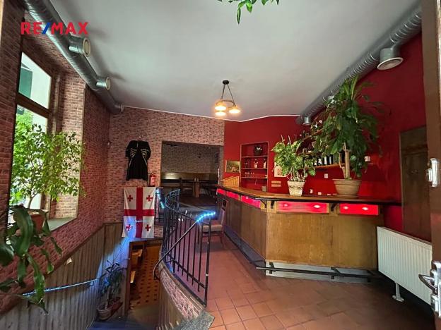 Pronájem obchodního prostoru, Praha - Vinohrady, Na Kozačce, 339 m2