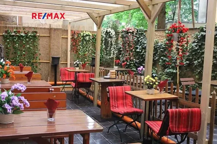 Pronájem obchodního prostoru, Praha - Vinohrady, Na Kozačce, 339 m2