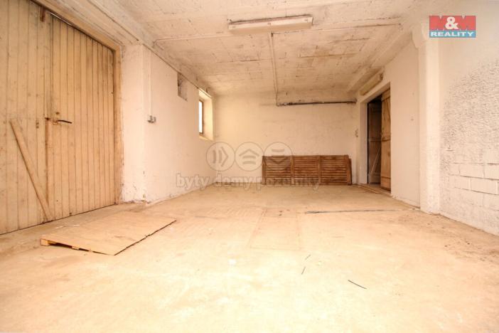Pronájem skladu, Kratonohy, 3652 m2