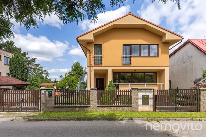 Prodej vícegeneračního domu, Praha - Zbraslav, Ke Kyjovu, 260 m2