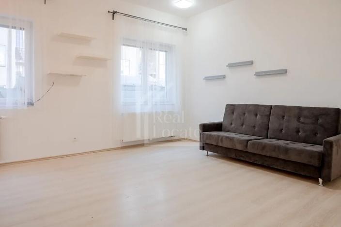Pronájem bytu 1+kk, Praha - Holešovice, Tusarova, 29 m2