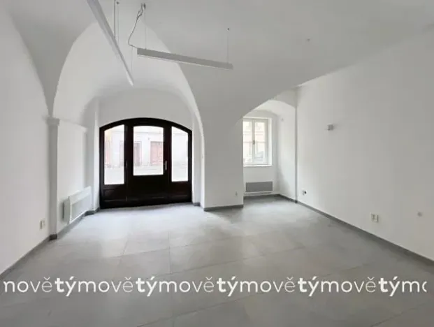Pronájem obchodního prostoru, Pardubice, Zámecká, 105 m2