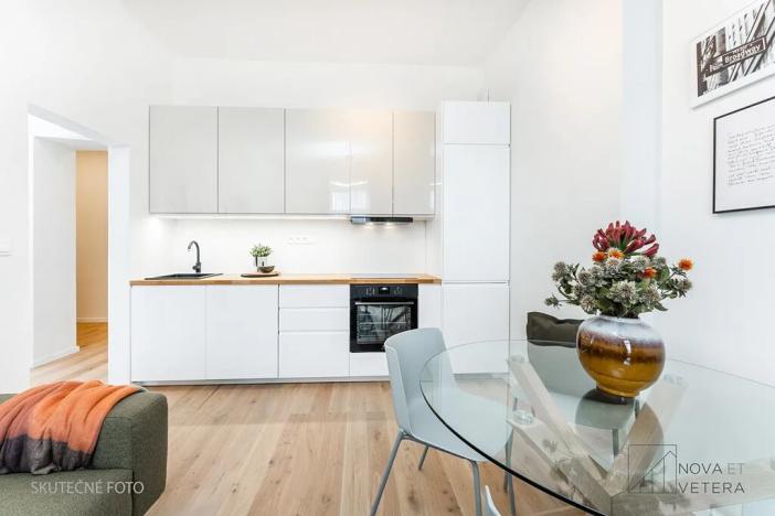 Prodej bytu 2+kk, Praha - Břevnov, Nad Kajetánkou, 41 m2