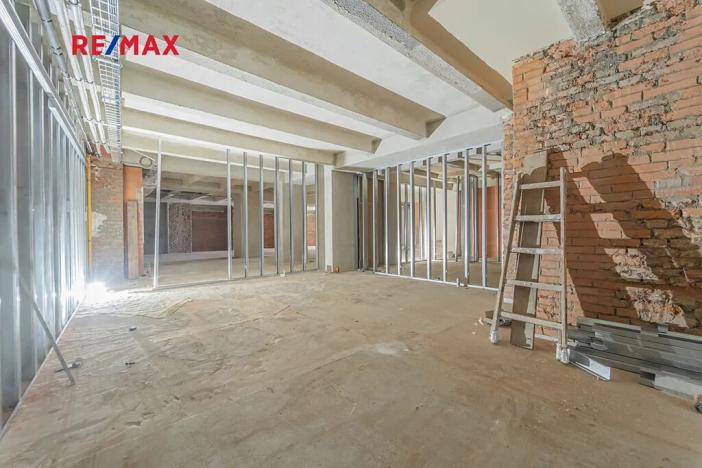 Pronájem obchodního prostoru, Praha - Nové Město, Hybernská, 526 m2