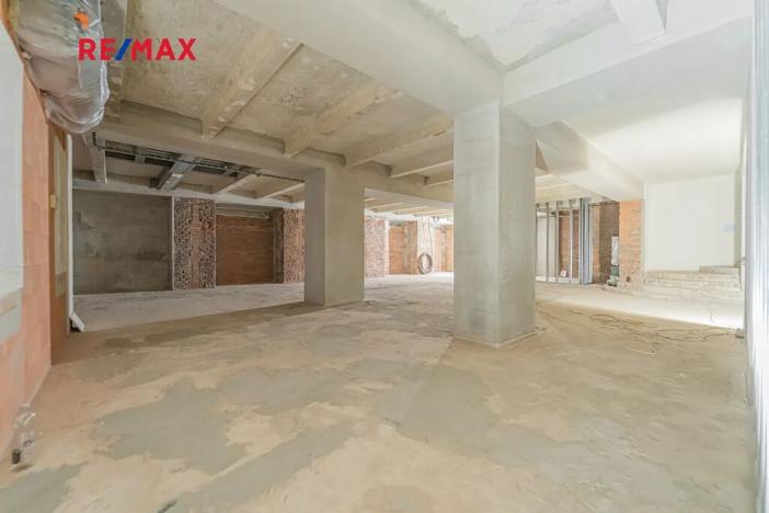Pronájem obchodního prostoru, Praha - Nové Město, Hybernská, 526 m2