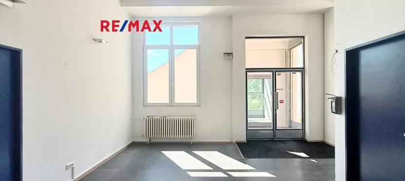 Pronájem kanceláře, Praha - Kobylisy, Horňátecká, 72 m2