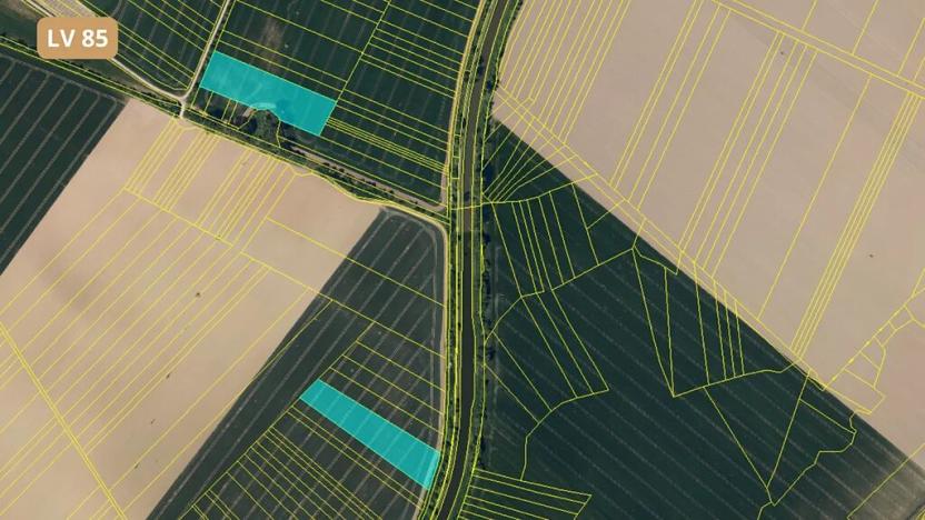 Prodej pole, Huštěnovice, 185395 m2