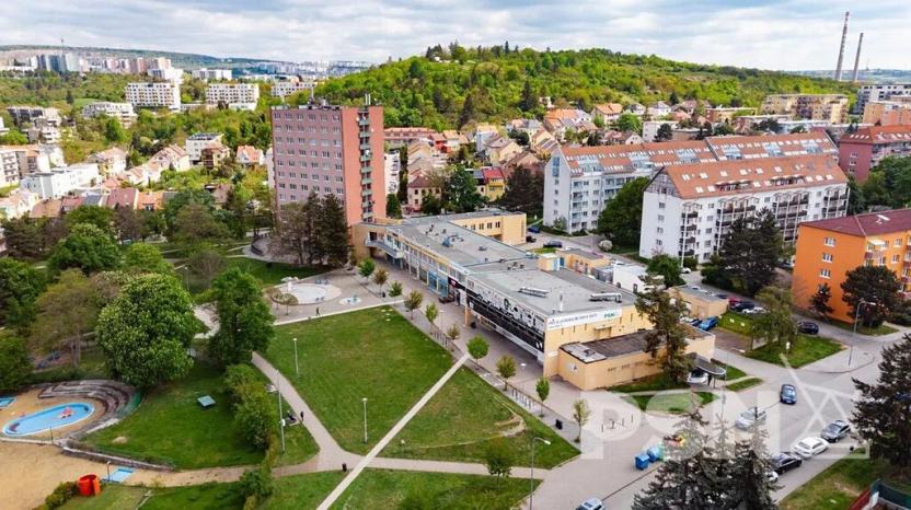 Pronájem kanceláře, Brno, Juliánovské náměstí, 142 m2