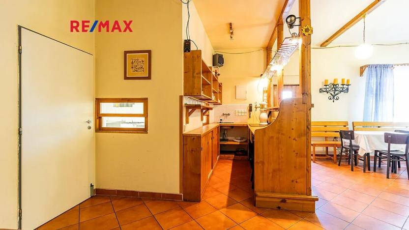 Prodej vícegeneračního domu, Doksy, 611 m2