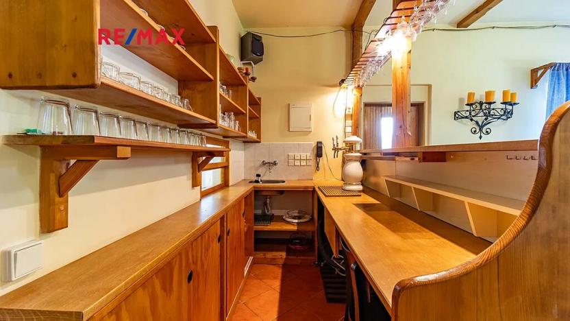 Prodej vícegeneračního domu, Doksy, 611 m2