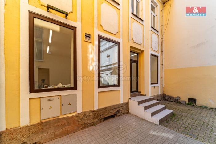 Pronájem obchodního prostoru, Mariánské Lázně, Hlavní třída, 76 m2