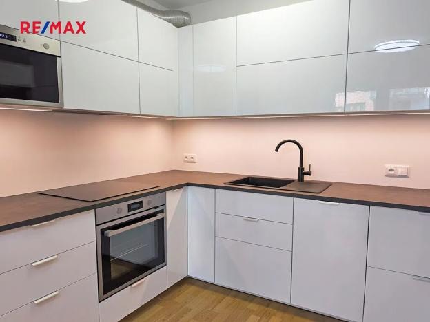 Prodej bytu 2+kk, Praha - Libeň, V zahradách, 60 m2