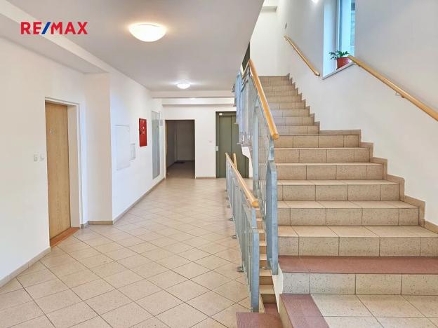 Prodej bytu 2+kk, Praha - Libeň, V zahradách, 60 m2