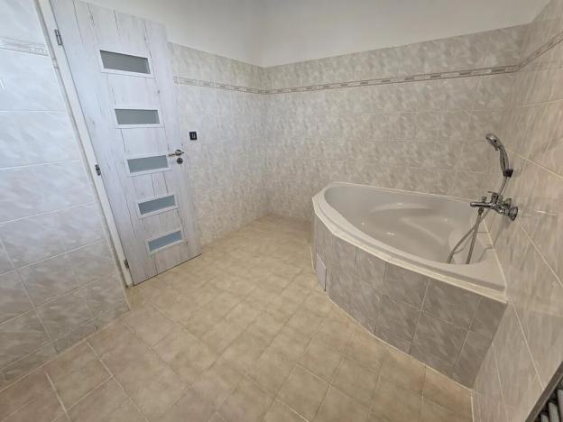 Prodej bytu 3+1, Moravské Budějovice, Na Výsluní, 98 m2