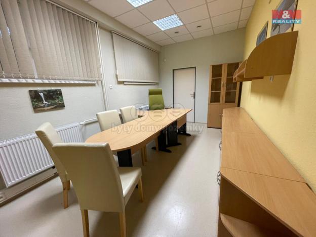 Pronájem obchodního prostoru, Chrudim - Chrudim II, Topolská, 106 m2