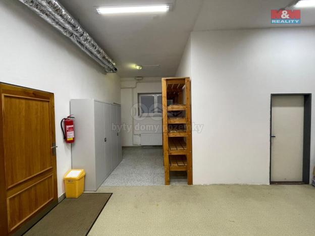 Pronájem obchodního prostoru, Chrudim - Chrudim II, Topolská, 106 m2