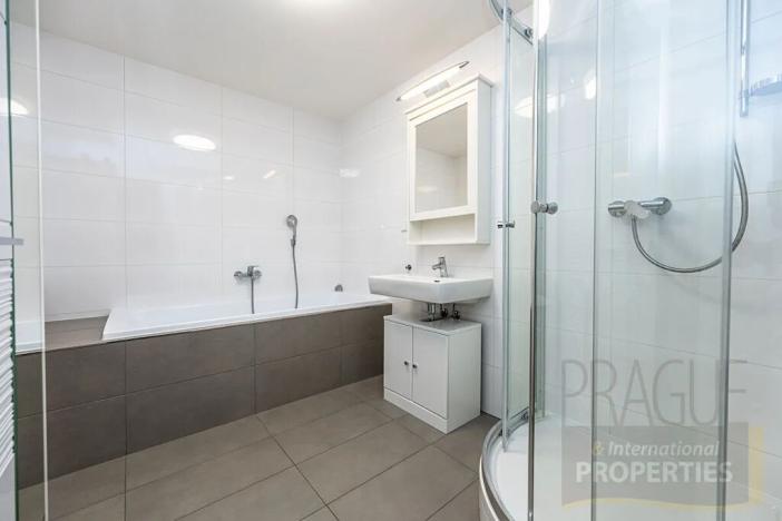 Prodej bytu 3+kk, Praha - Radlice, U Dívčích hradů, 89 m2