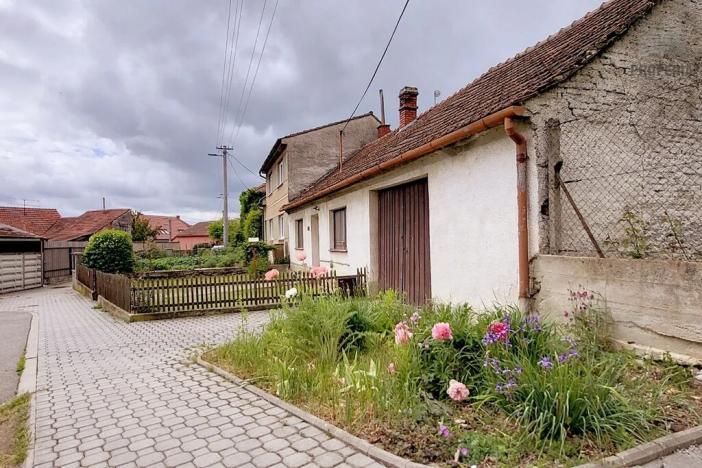 Prodej pozemku pro bydlení, Lažánky, 388 m2