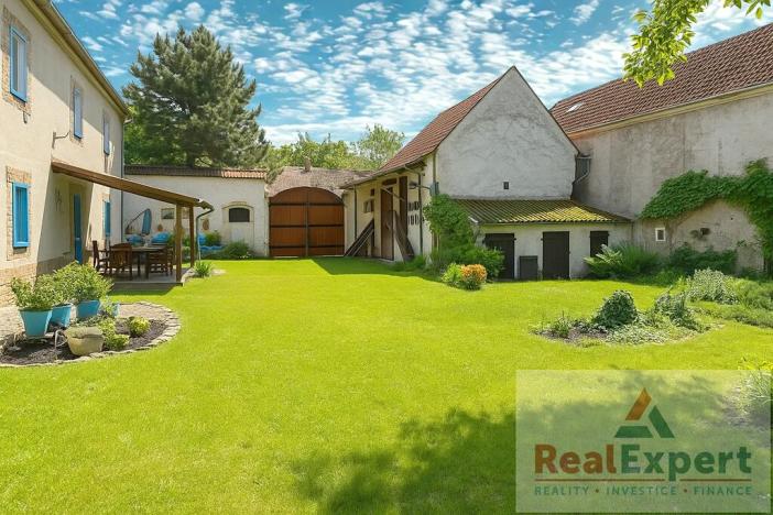 Prodej zemědělské usedlosti, Vraný, 250 m2