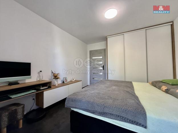 Prodej bytu 3+1, Karviná - Mizerov, tř. Těreškovové, 57 m2