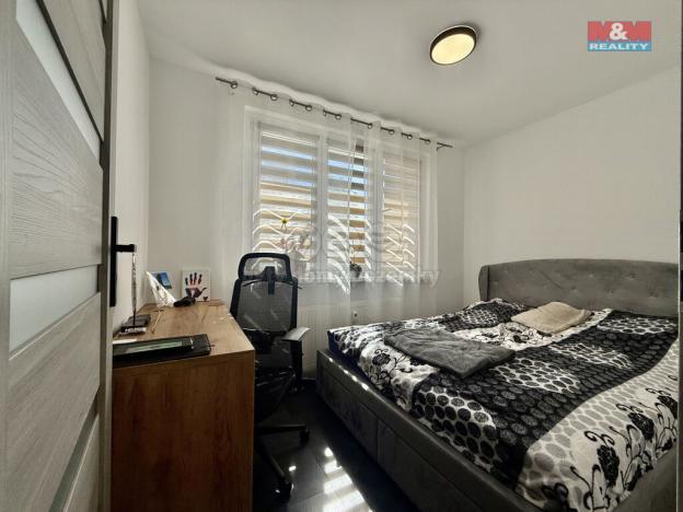 Prodej bytu 3+1, Karviná - Mizerov, tř. Těreškovové, 57 m2