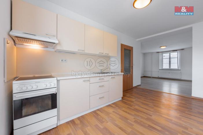 Prodej bytu 1+kk, Ostrov, Hroznětínská, 41 m2