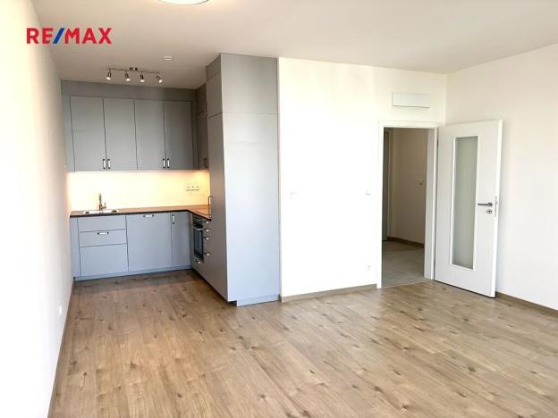 Pronájem bytu 2+kk, Praha - Dolní Počernice, Černodolská, 59 m2