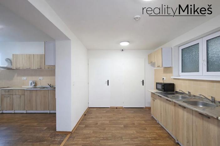 Prodej ubytování, Dobrovice, 500 m2