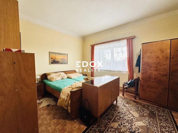 Prodej rodinného domu, Chrást, 280 m2